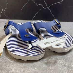 Goldtoe Helena B Flops Navy/White Size 6-7-10